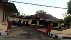 Rumah Dilempari Batu, Diancam Senjata Tajam, Laporan Warga Diduga Mandek di Polsek